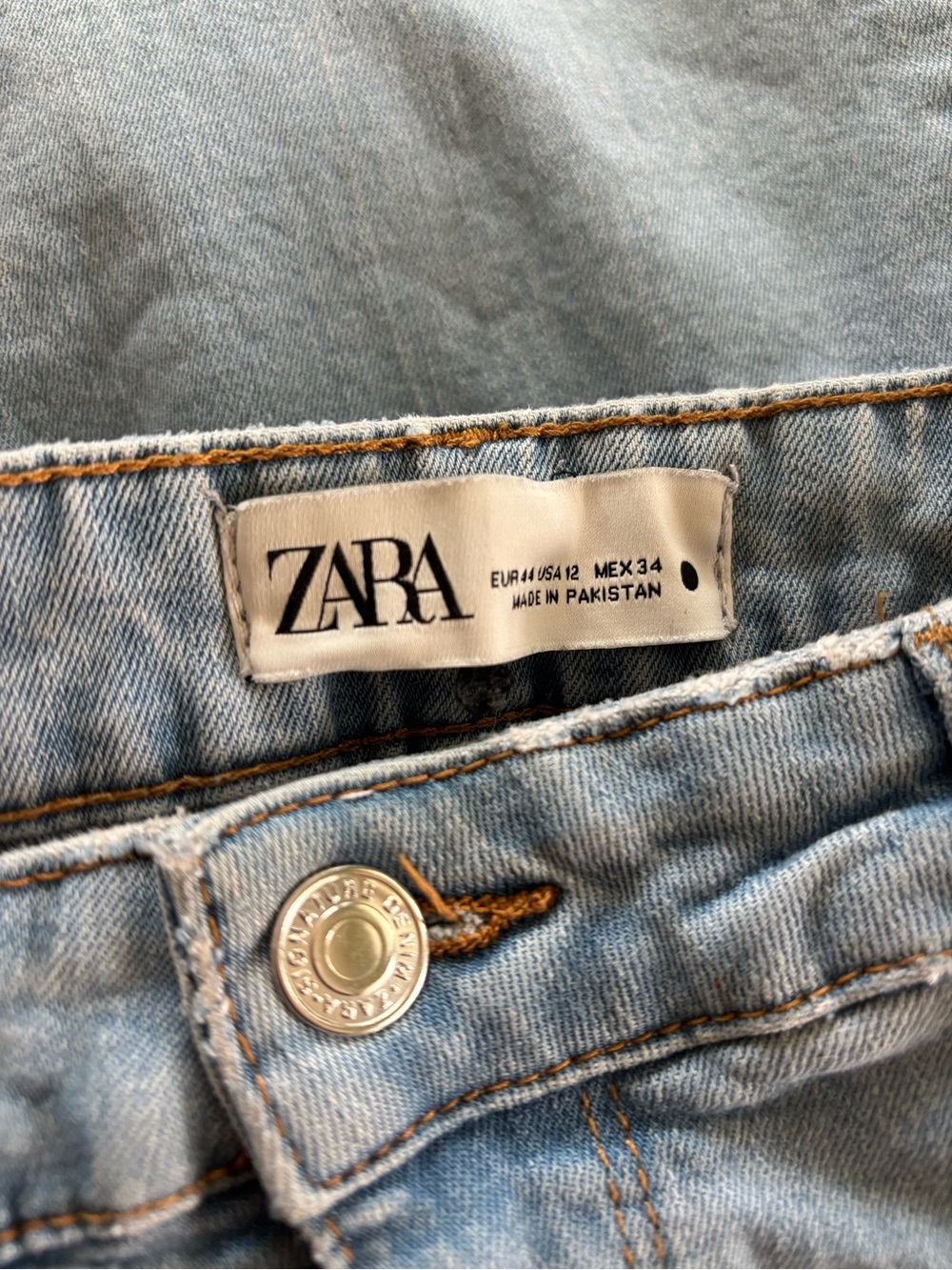 ZARA High-Rise flare light wash Women's Jeans